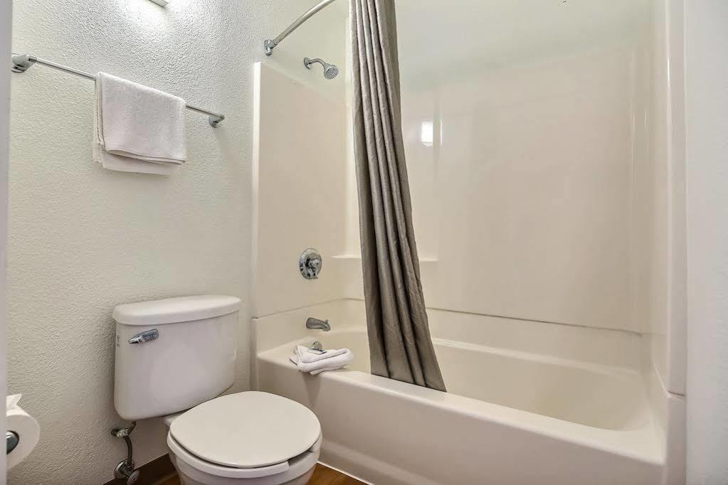 Motel 6-Oakland, Ca - Embarcadero Kültér fotó